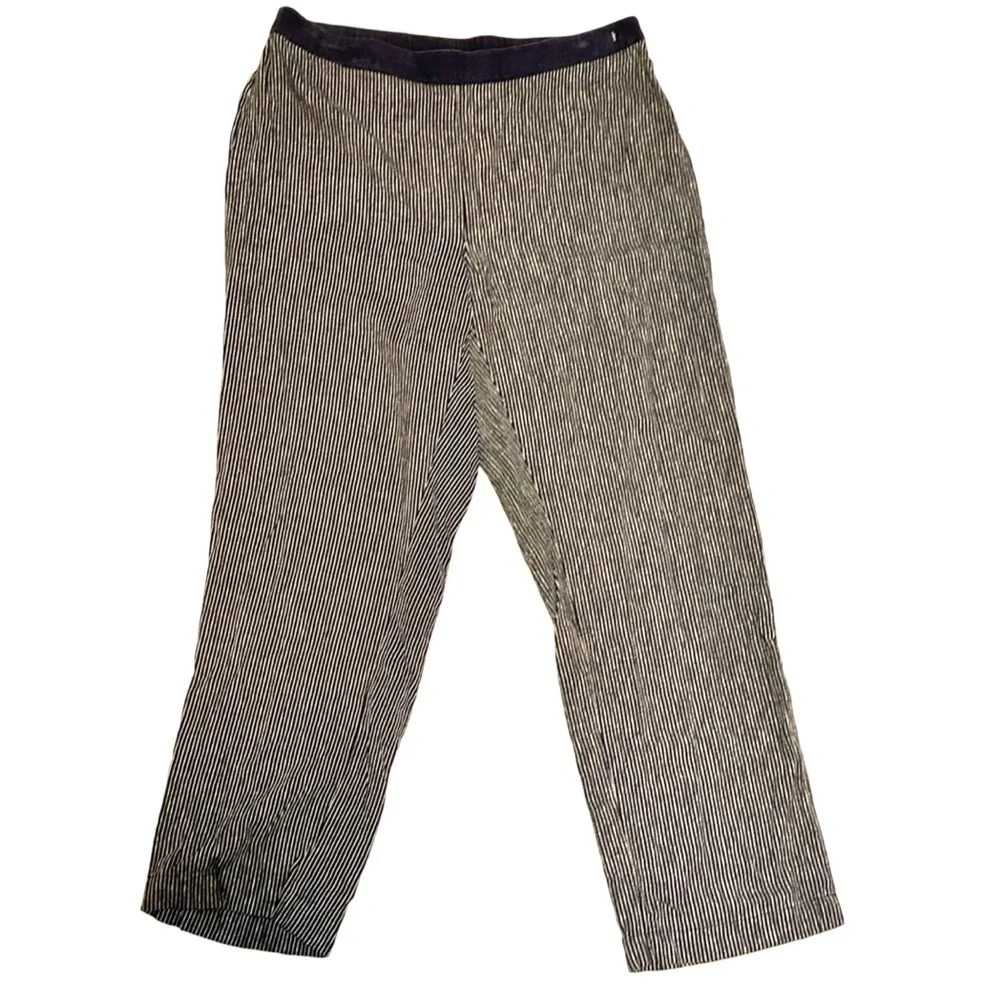 Chico’s Striped Pull On Cropped Pants Stretch Waist Women Size 1.5
